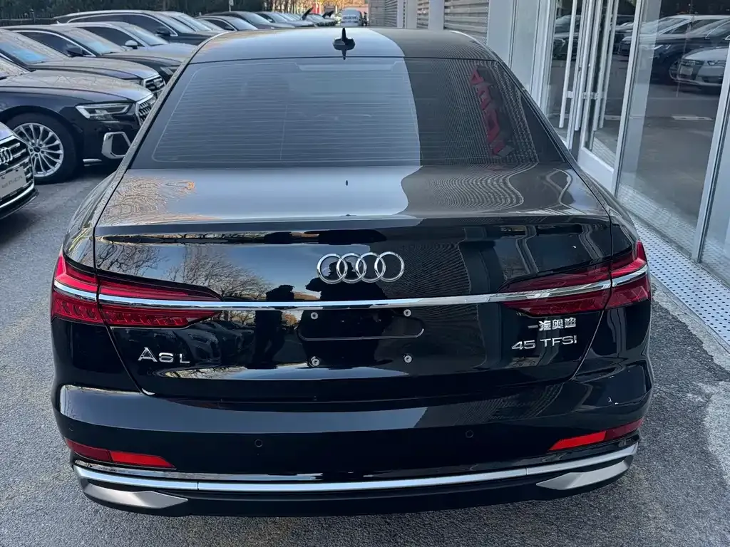 Audi A6L — фото 5