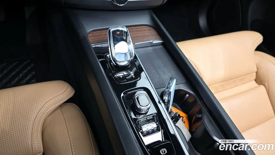 Volvo XC60 2021 из KR, фото 9