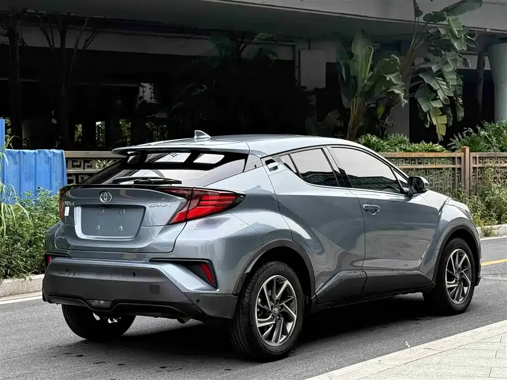 Toyota C-HR — фото 4