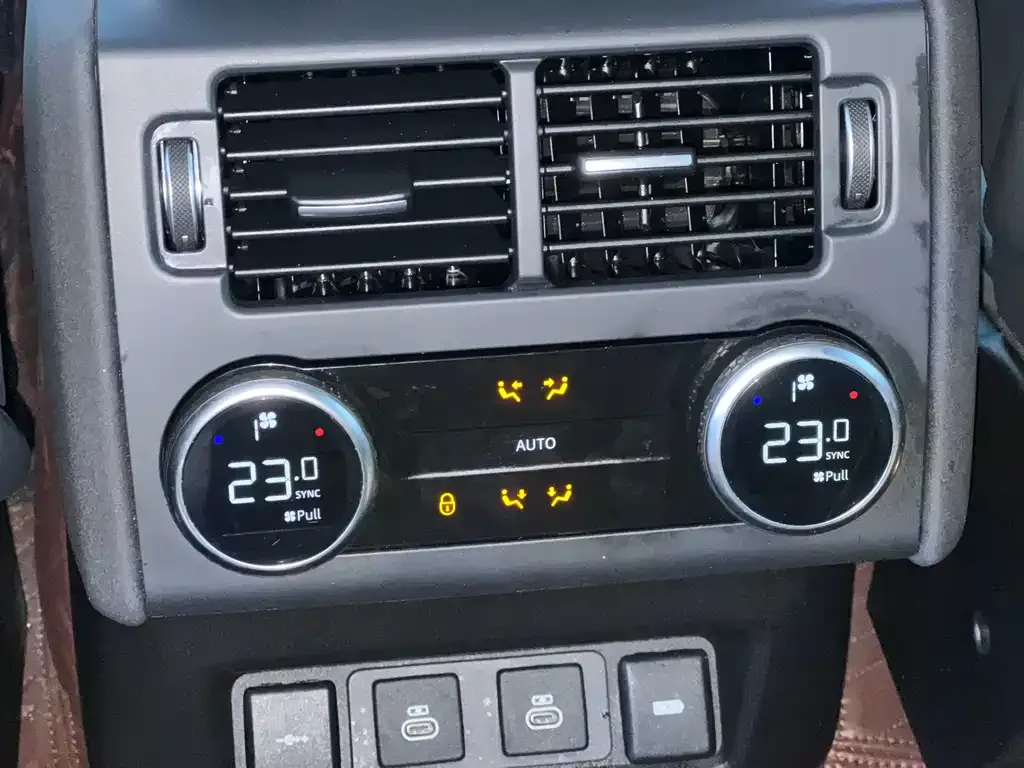 Land Rover Discovery 2021 из CN, фото 10