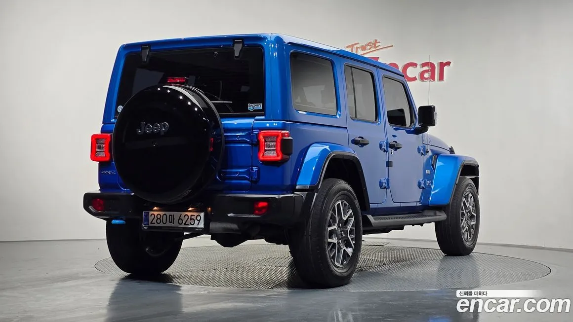 Jeep Wrangler 2022 из KR, фото 2