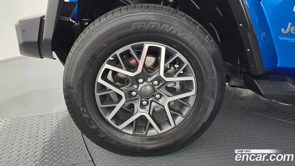 Jeep Wrangler 2022 из KR, фото 5