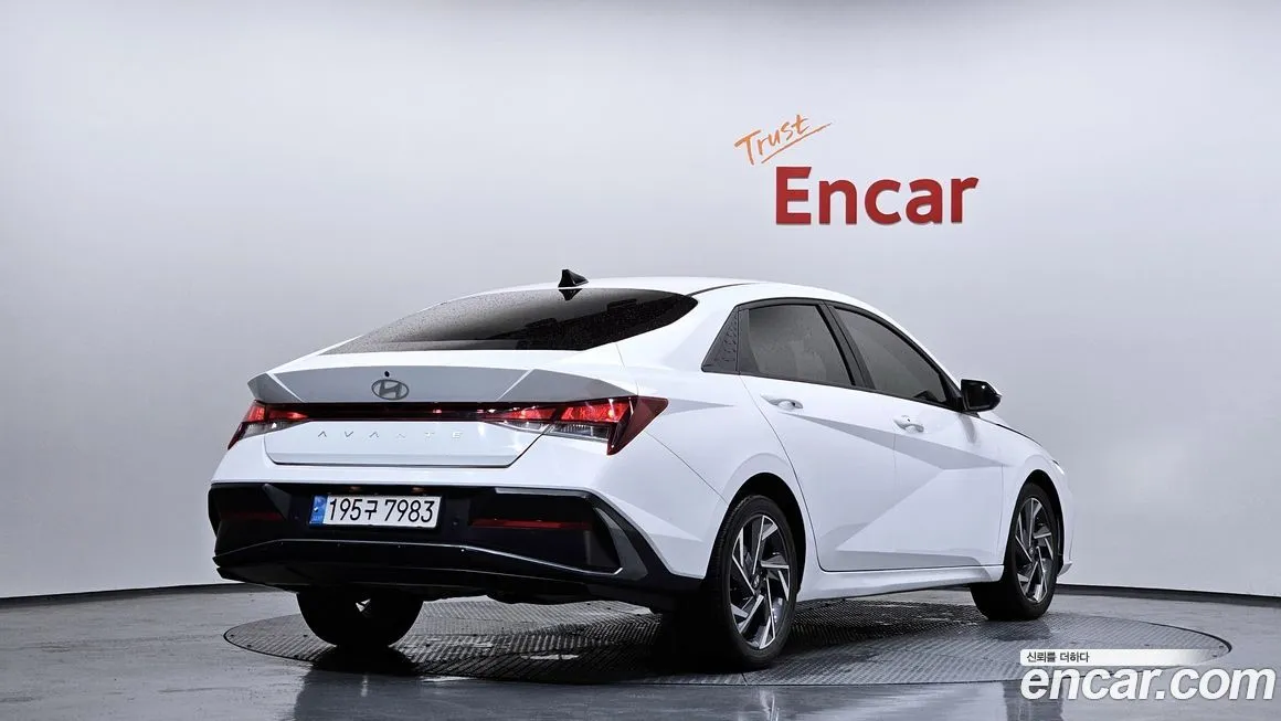 Hyundai AVANTE 2024 из KR, фото 2