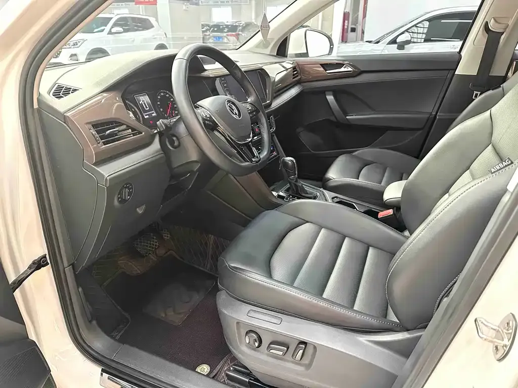 Volkswagen Tharu 2022 из CN, фото 5