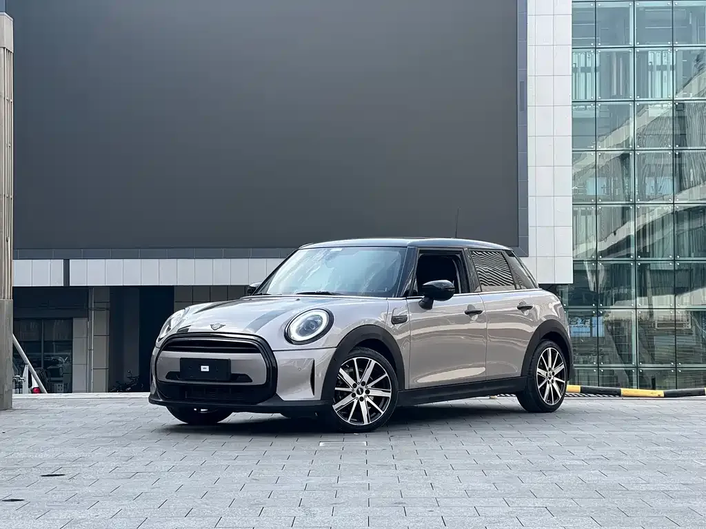 MINI Cooper (3-door) 2023 из CN, фото 1