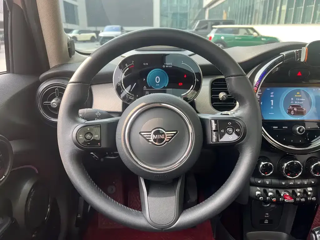 MINI Cooper (3-door) 2023 из CN, фото 8