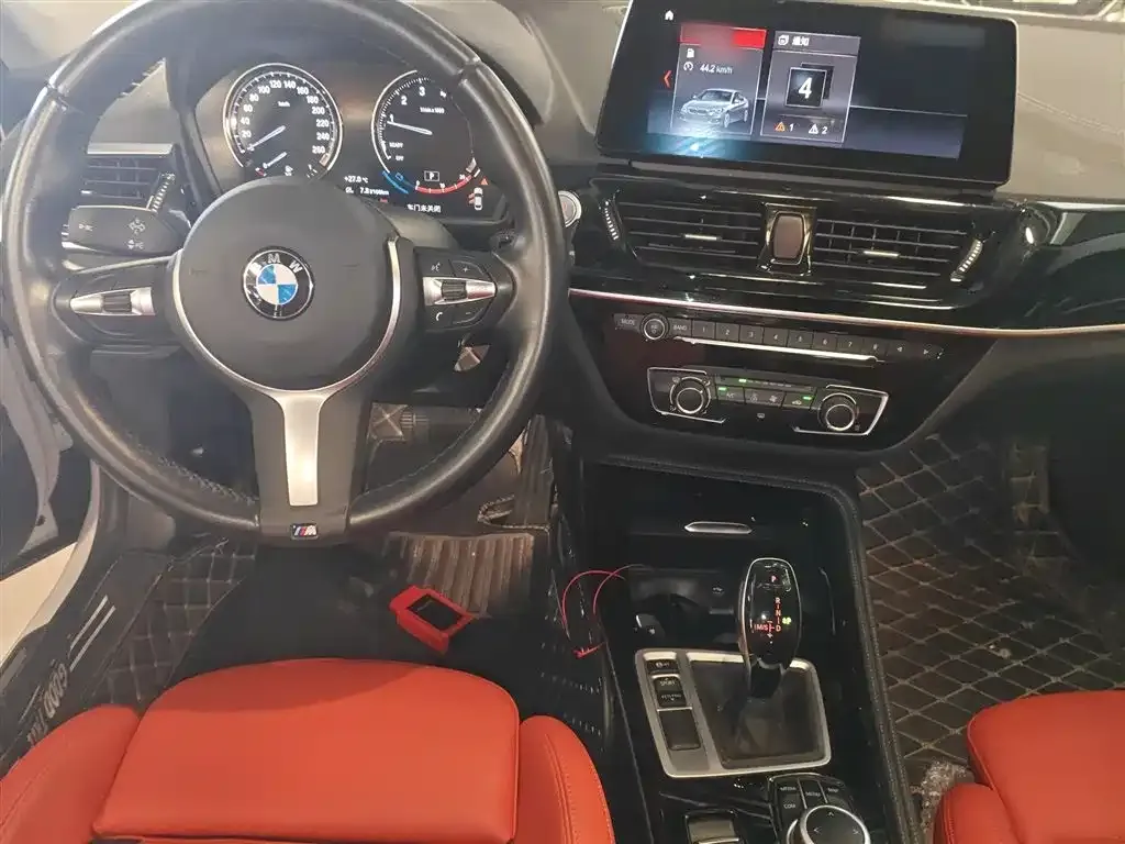 BMW 1 Series 2021 из CN, фото 10