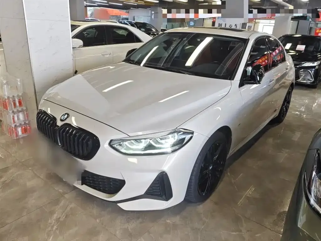 BMW 1 Series 2021 из CN, фото 2