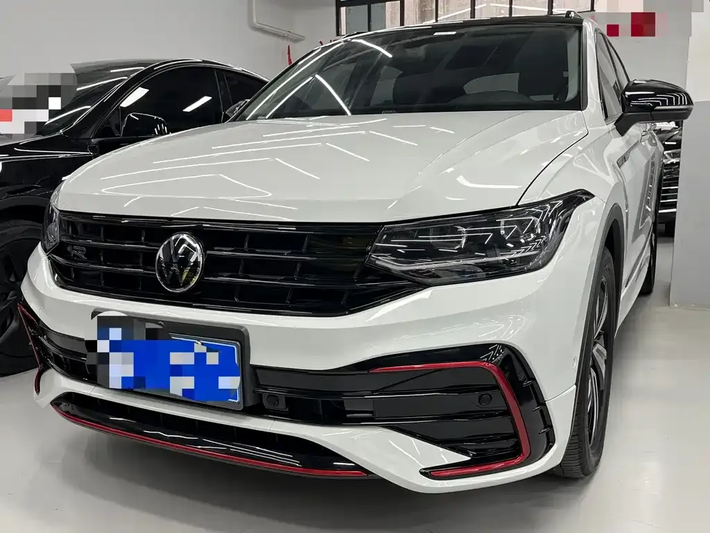 Volkswagen Tiguan X — фото 1