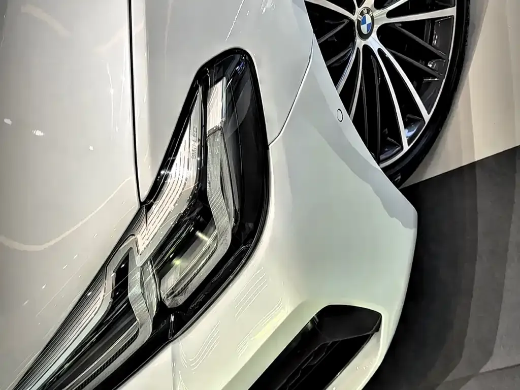 BMW 5 Series 2021 из CN, фото 3