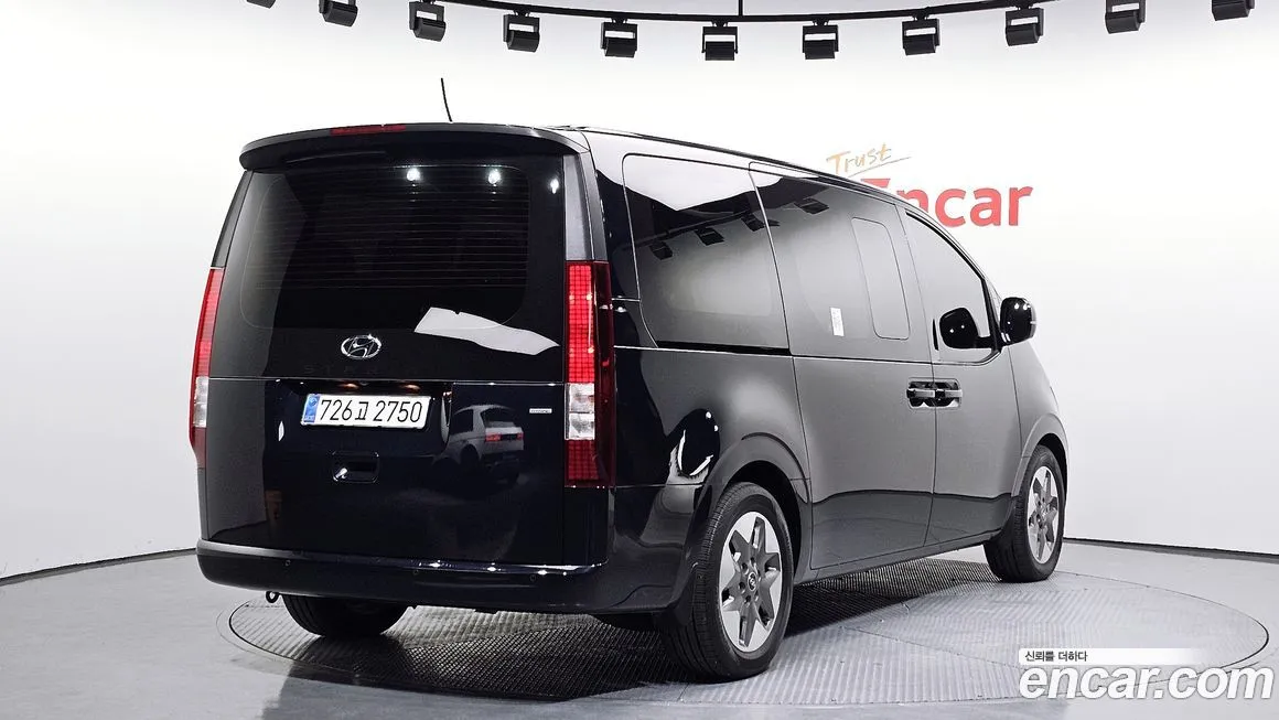Hyundai Staria 2024 из KR, фото 2