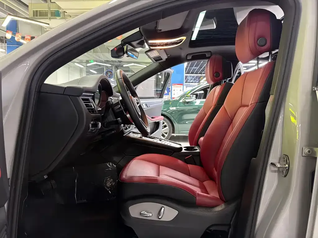 Porsche Macan 2021 из CN, фото 8