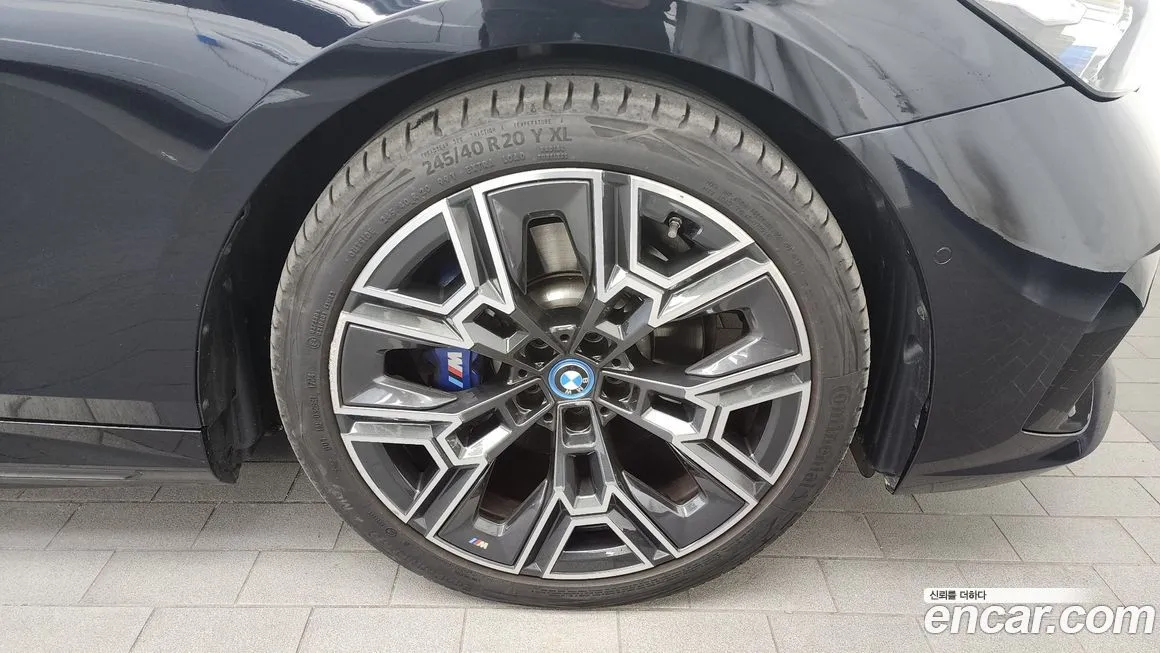 BMW 5-Series 2024 из KR, фото 5