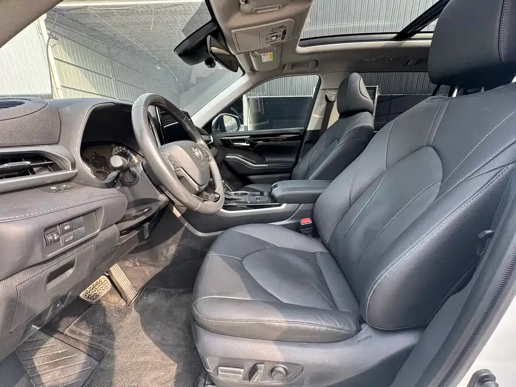 Toyota Highlander 2024 из CN, фото 8
