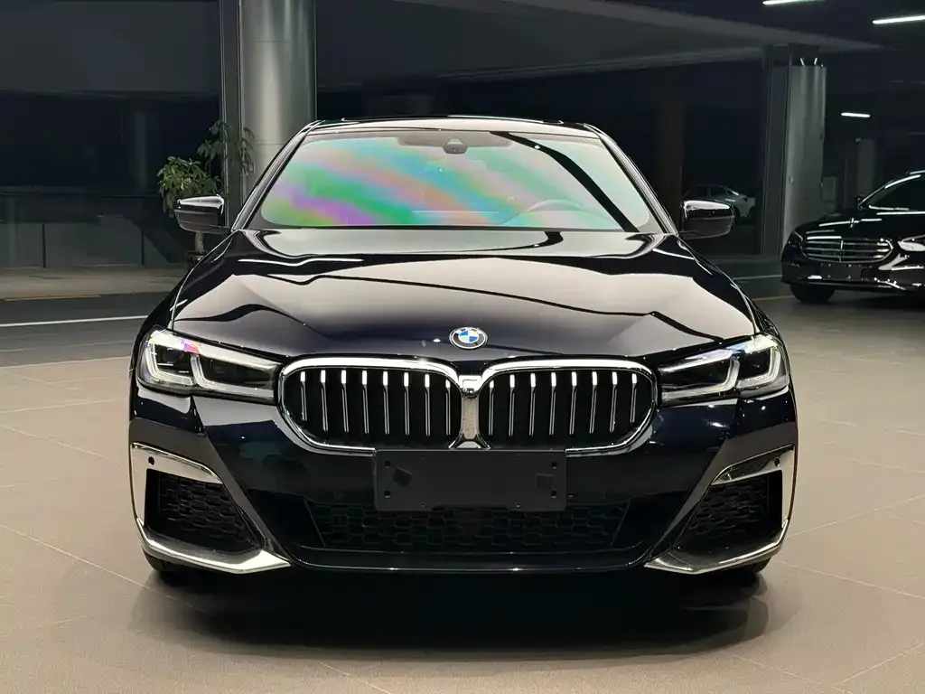 BMW 5 Series 2022 из CN, фото 2