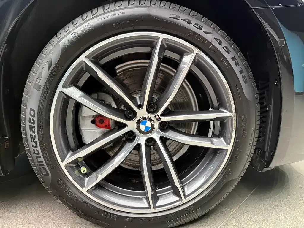 BMW 5 Series 2022 из CN, фото 6