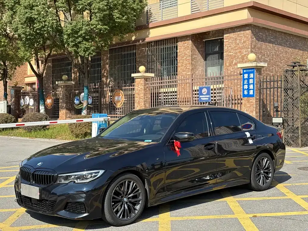 BMW 3 Series 2021 из CN, фото 1