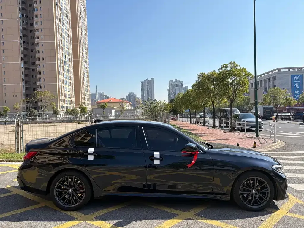 BMW 3 Series 2021 из CN, фото 4