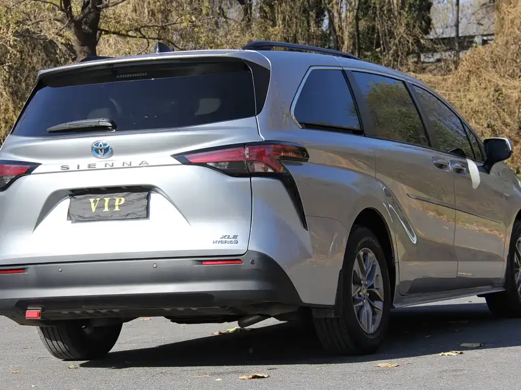 Toyota Sienna 2022 из CN, фото 8
