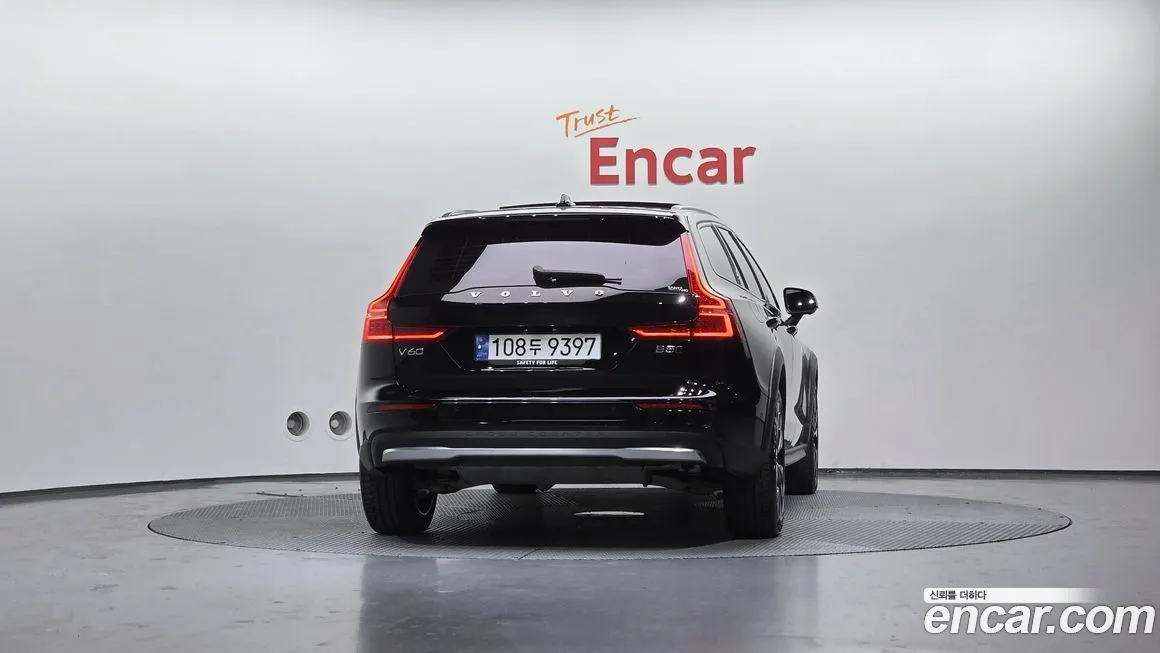 Volvo V60 2024 из KR, фото 4