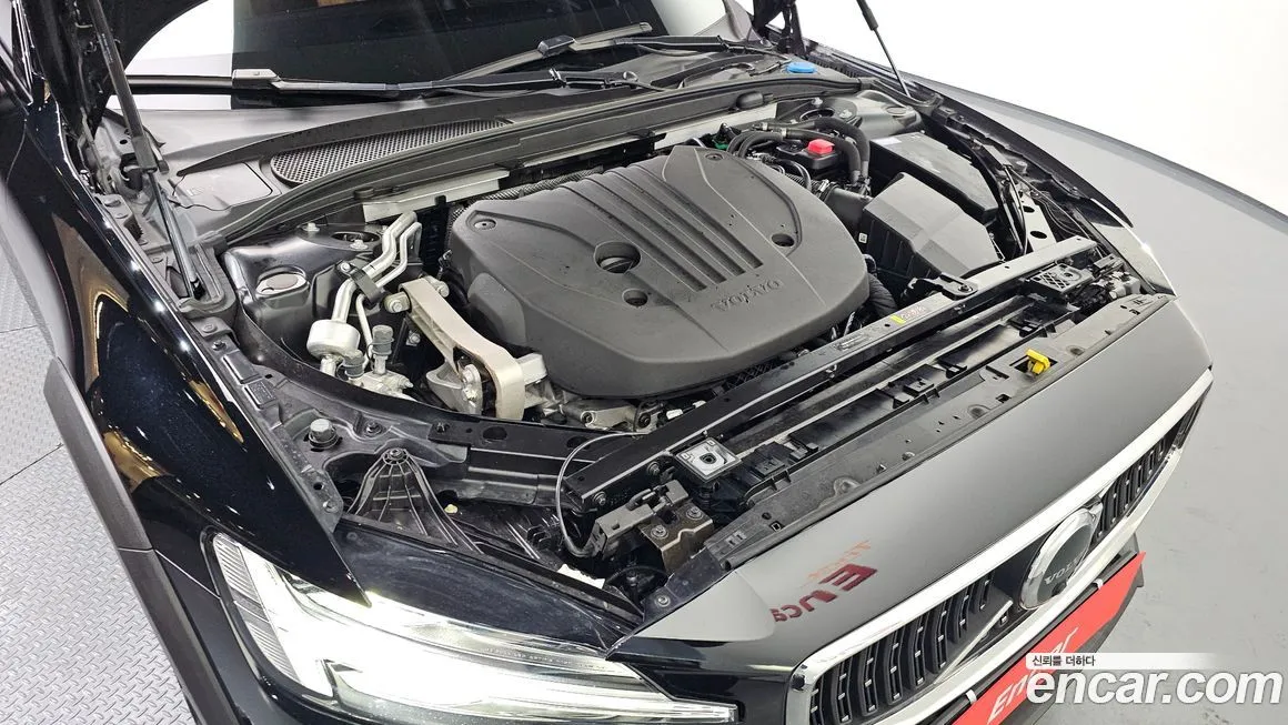 Volvo V60 2024 из KR, фото 6