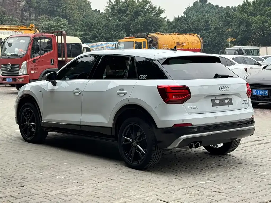Audi Q2L 2021 из CN, фото 4