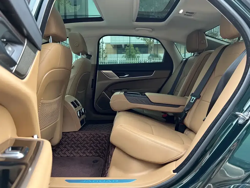 Jaguar XFL 2022 из CN, фото 7
