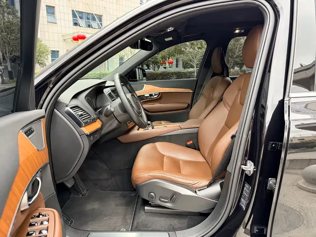 Volvo XC90 2021 из CN, фото 9