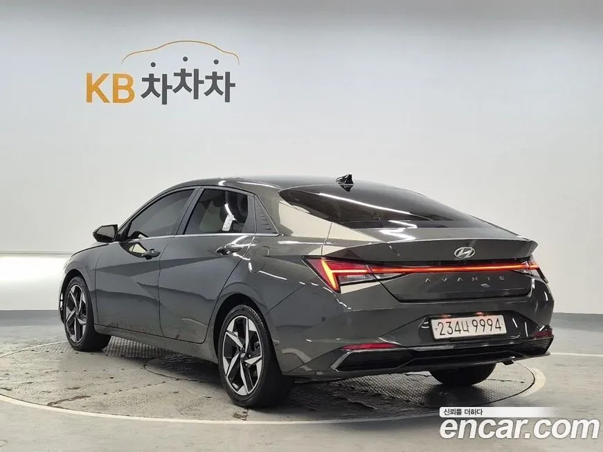 Hyundai AVANTE 2021 из KR, фото 2