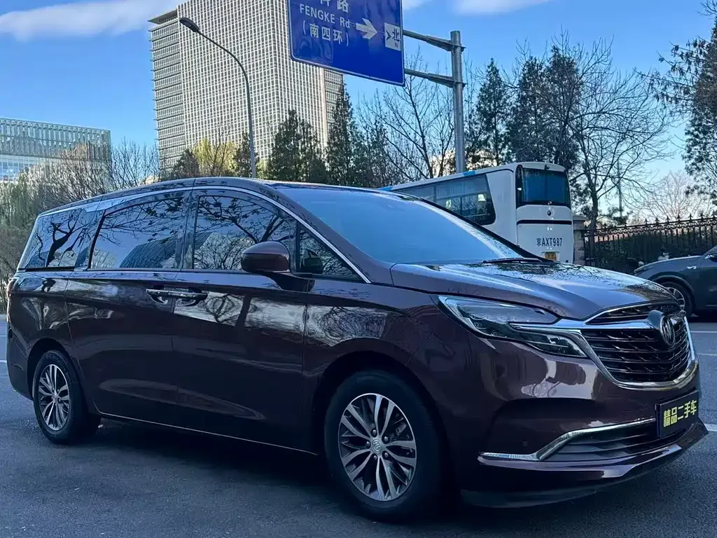 Buick GL8 2022 из CN, фото 2