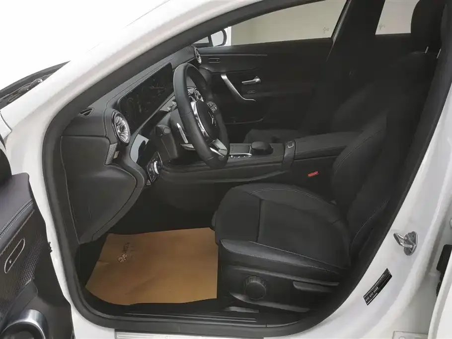 Mercedes-Benz A-Class 2023 из CN, фото 9