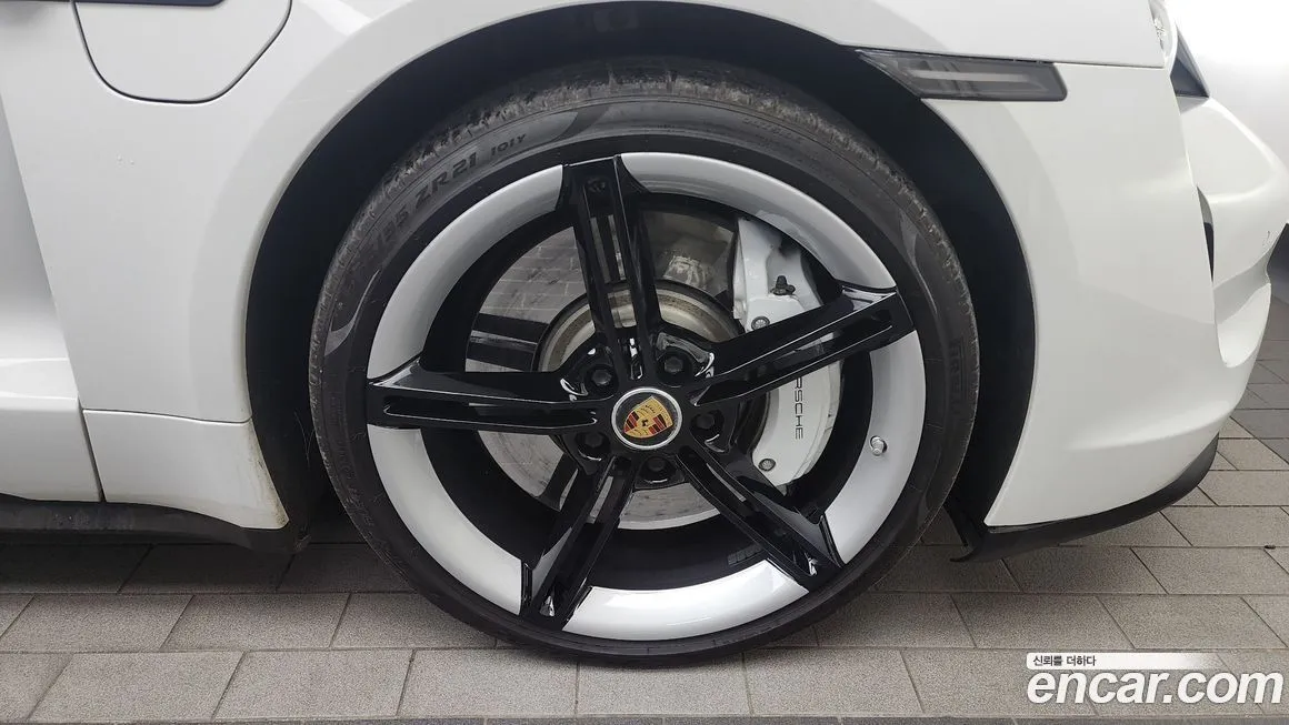 Porsche Taycan 2022 из KR, фото 5