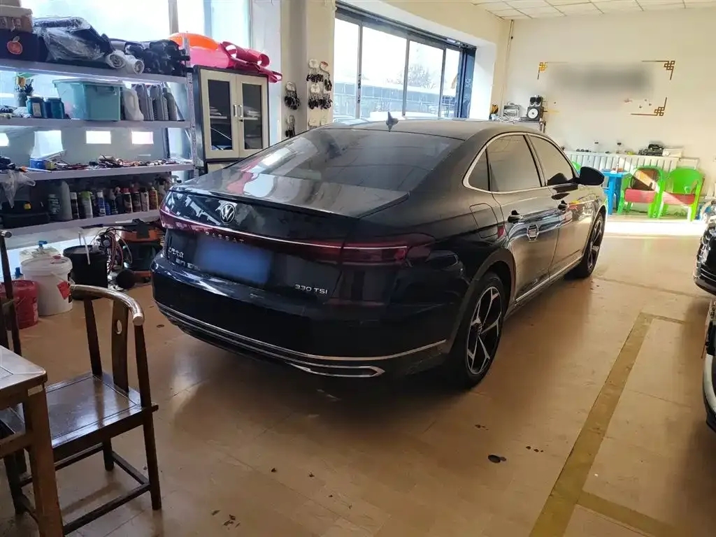 Volkswagen Passat 2023 из CN, фото 4