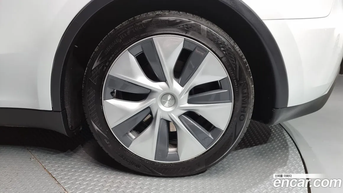 Tesla Model Y 2024 из KR, фото 5