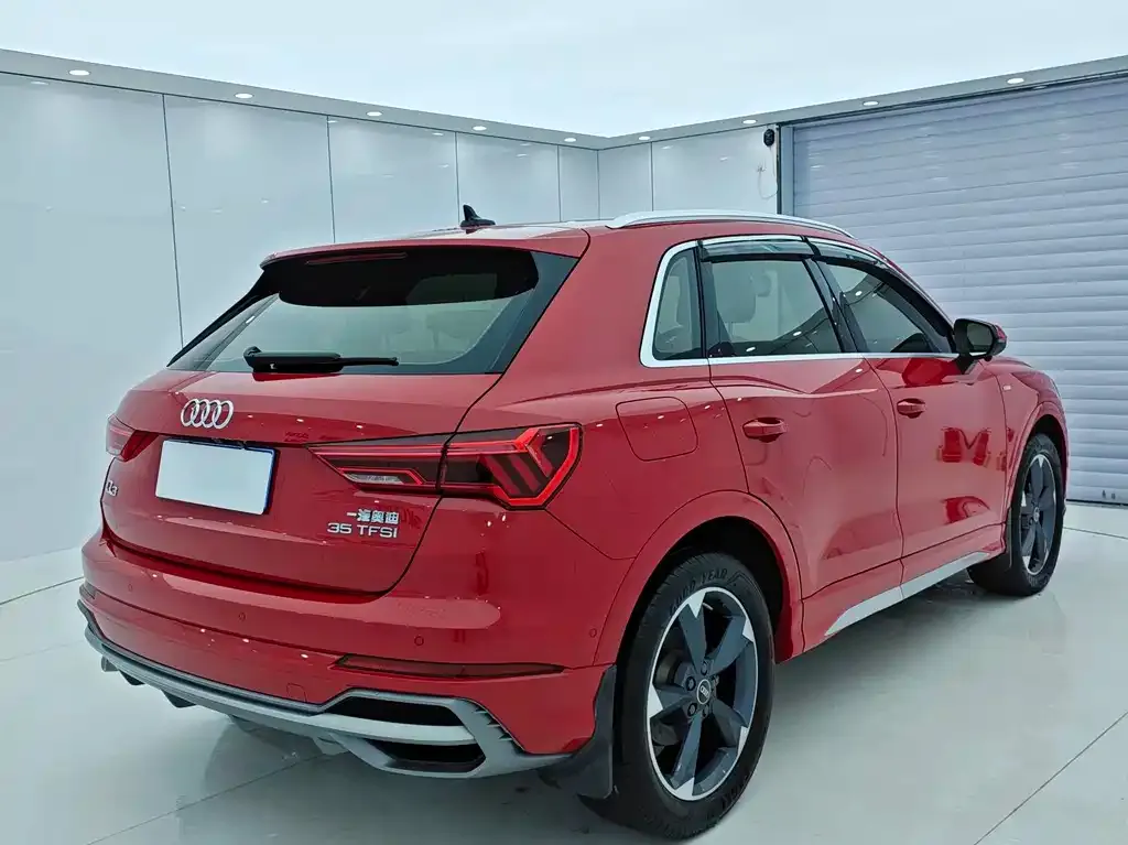 Audi Q3 2021 из CN, фото 4