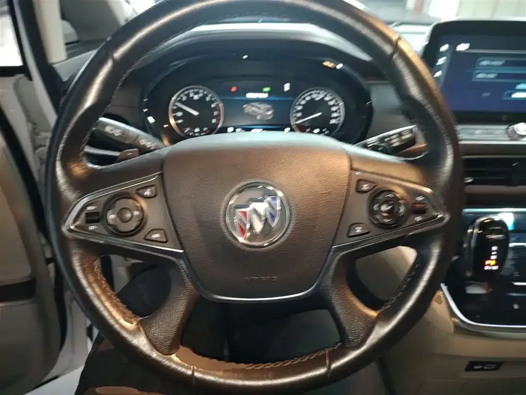 Buick GL8 2022 из CN, фото 3