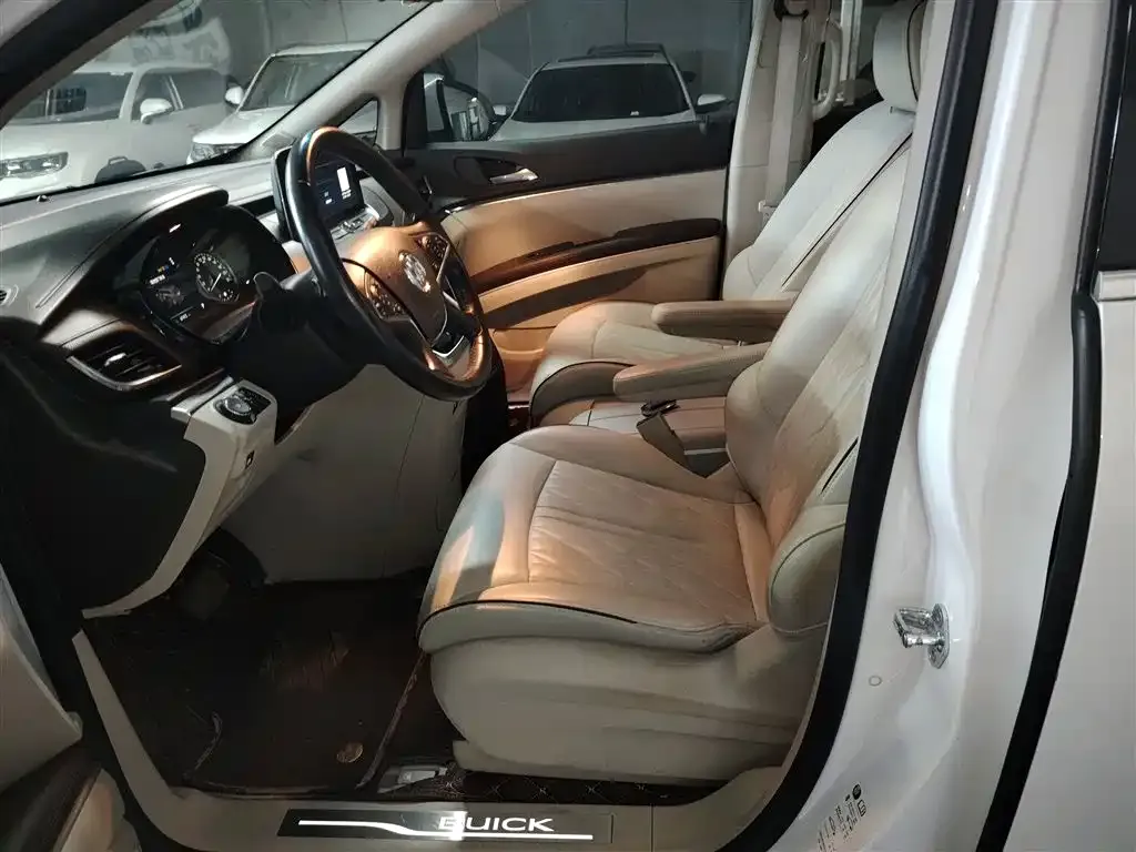 Buick GL8 2022 из CN, фото 8