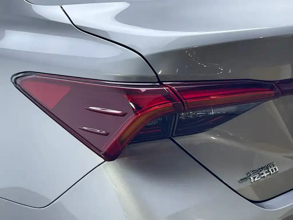 Toyota Avalon 2022 из CN, фото 9