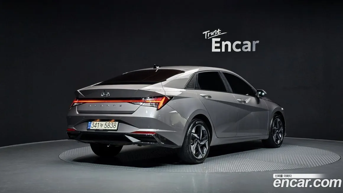 Hyundai AVANTE 2021 из KR, фото 2