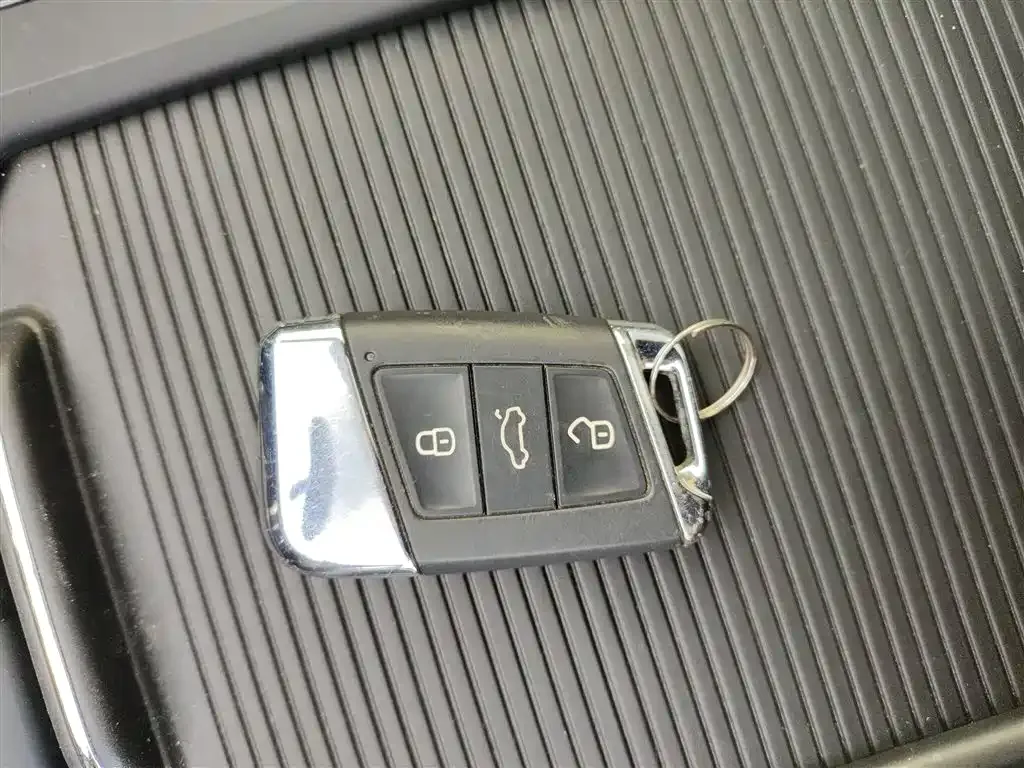 Volkswagen Passat 2021 из CN, фото 9