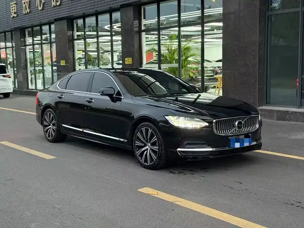 Volvo S90 — фото 3