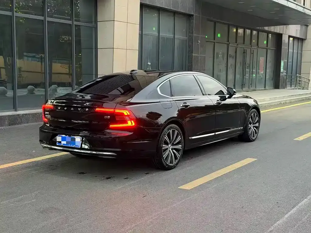Volvo S90 — фото 4