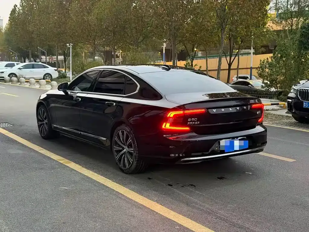 Volvo S90 — фото 6