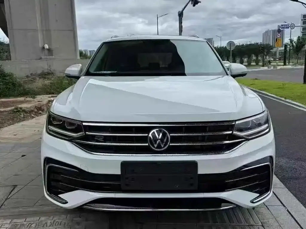 Volkswagen Tiguan L 2024 из CN, фото 2