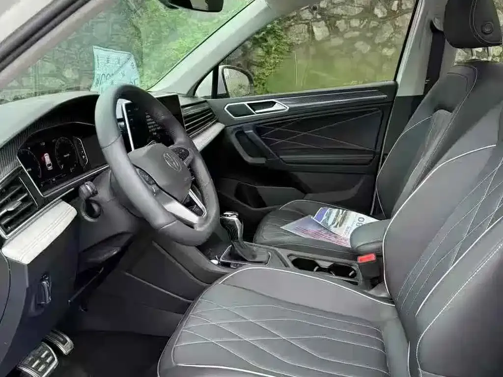 Volkswagen Tiguan L 2024 из CN, фото 4