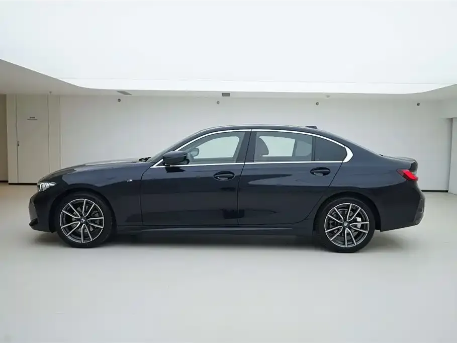 BMW 3 Series 2024 из CN, фото 3
