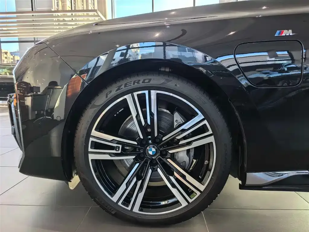 BMW i7 2025 из CN, фото 3