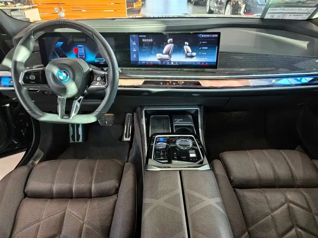 BMW i7 2025 из CN, фото 8