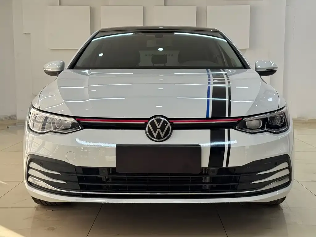Volkswagen Golf 2021 из CN, фото 2