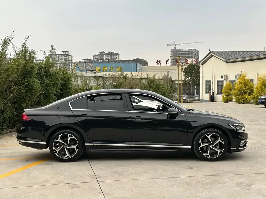 Volkswagen Magotan 2023 из CN, фото 4